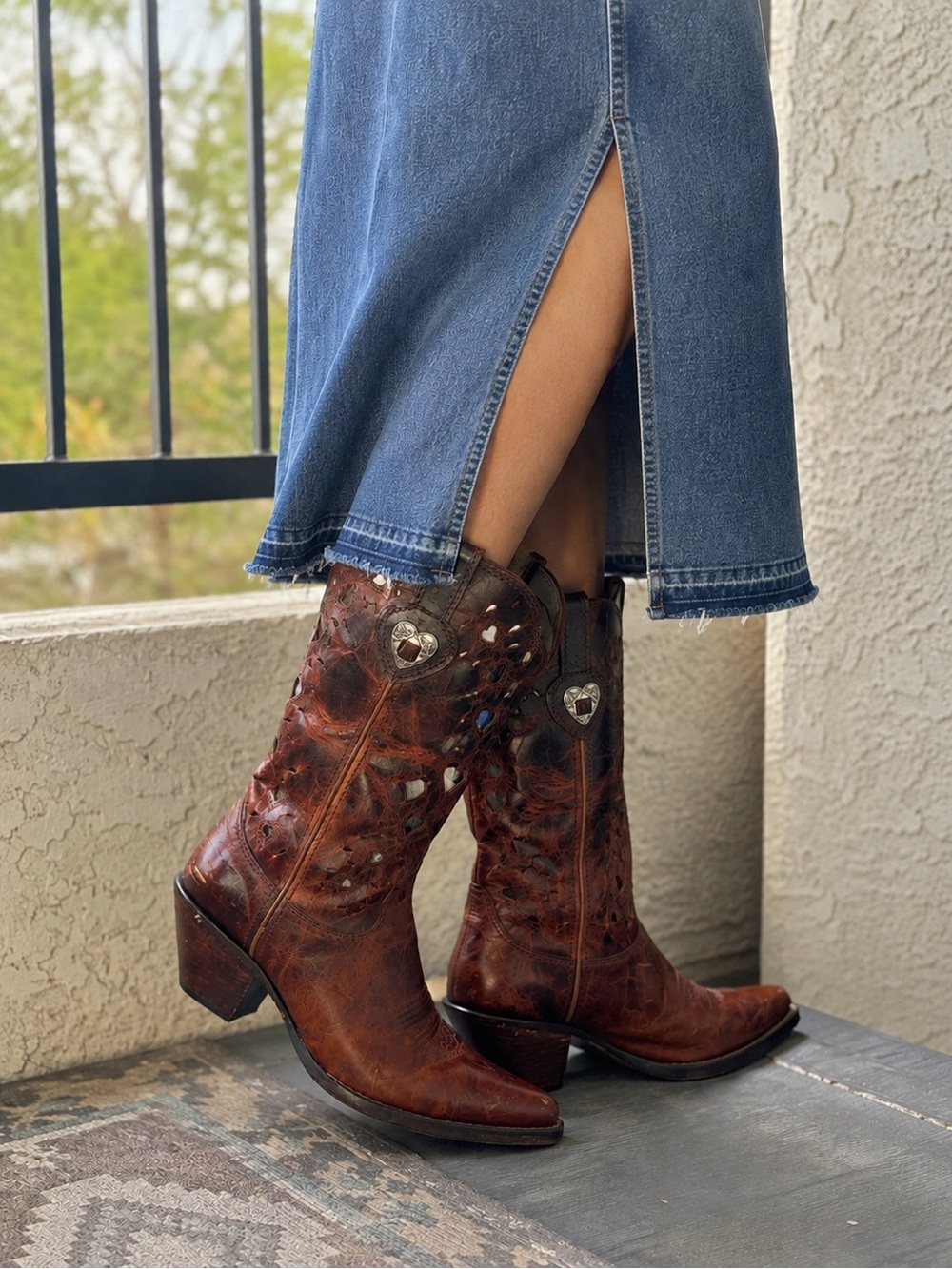 Durango Rustic Brown Distressed Leather Rodeo Western Heart Cutout Boots SZ 9